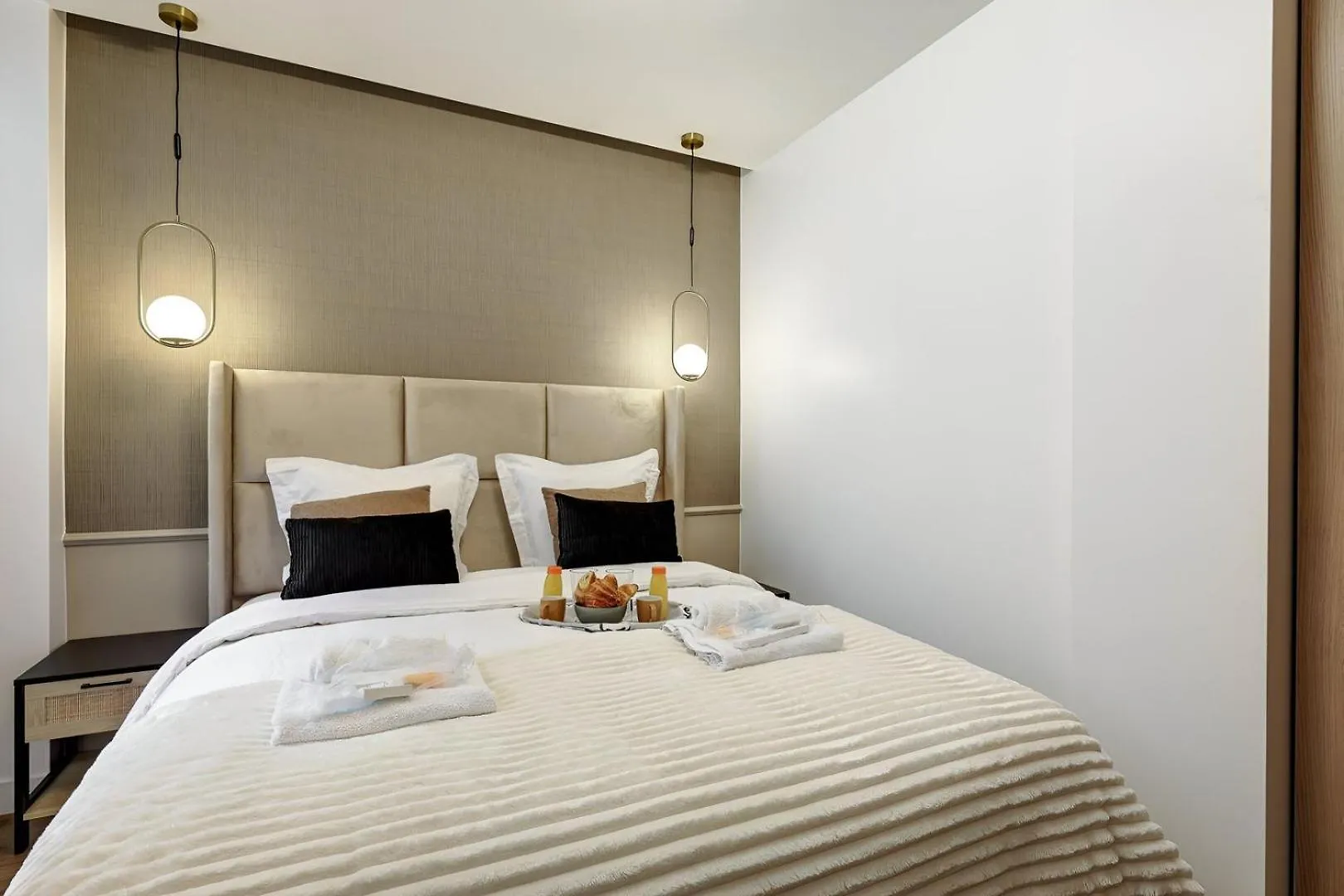 362 Lafayette - Superbe A